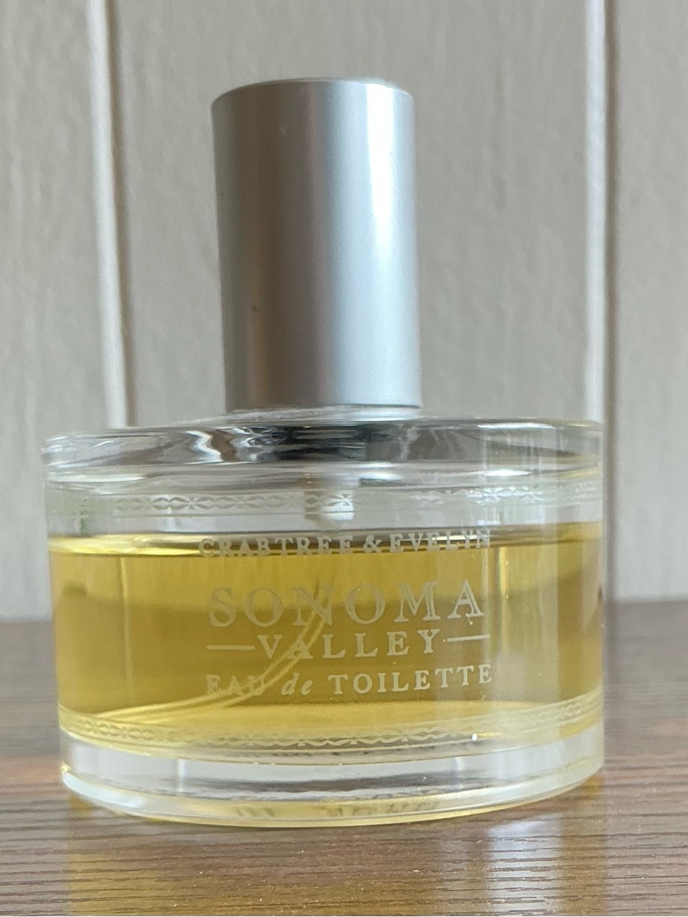 Very HTF Rare vintage bottle of Crabtree & Evelyn Sonoma Valley Eau de Toilette